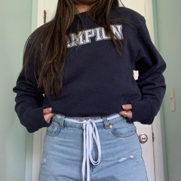 Champion Sweatshirt - Picture 1 of 3